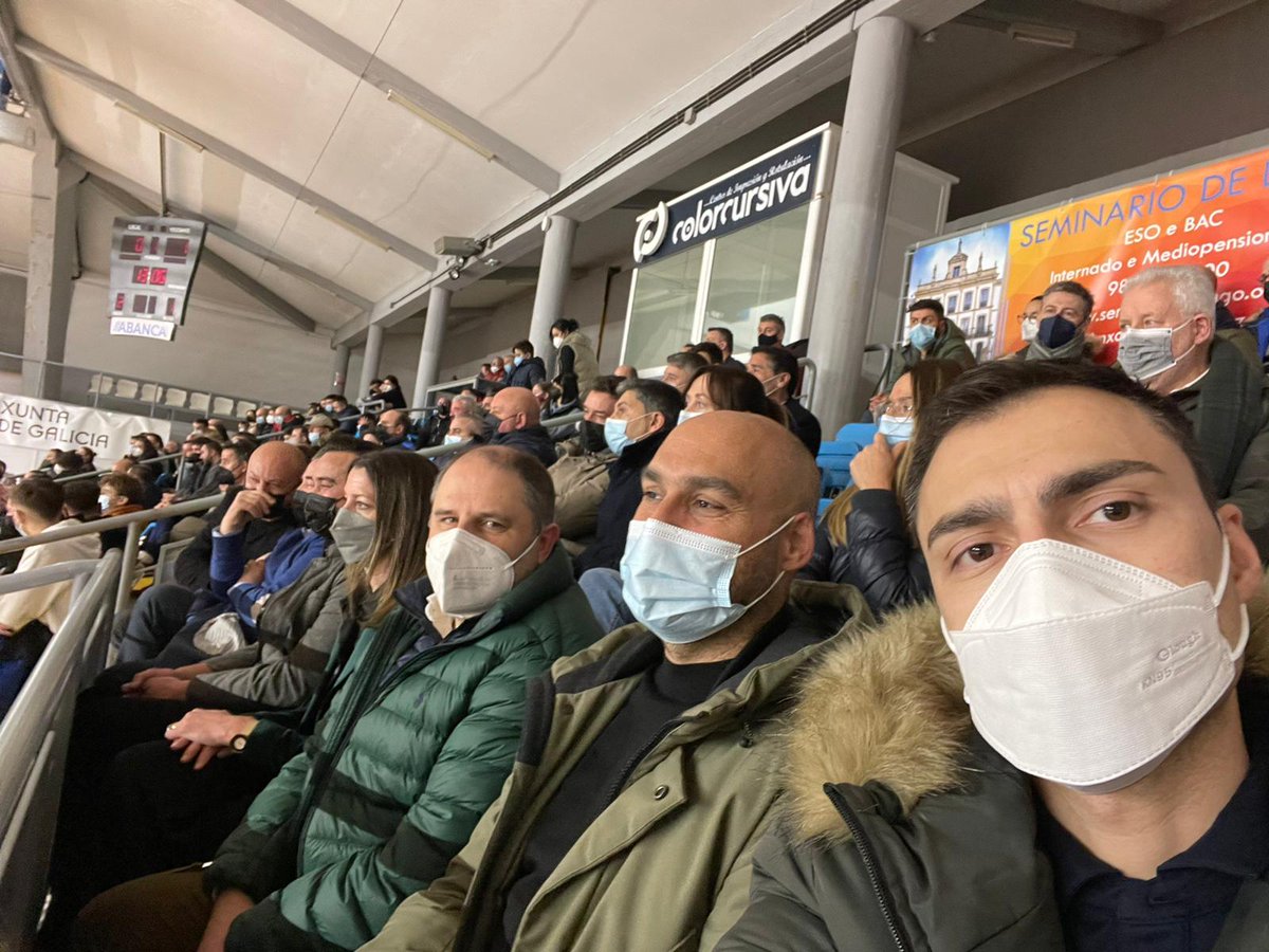 LaraMendezLopez's tweet photo. 🥅⚽ Moi disputado o partido da #CopaXunta de @futgal entre o @burelafs e o @CDLugoSala. https://t.co/OWoarfKV4U
