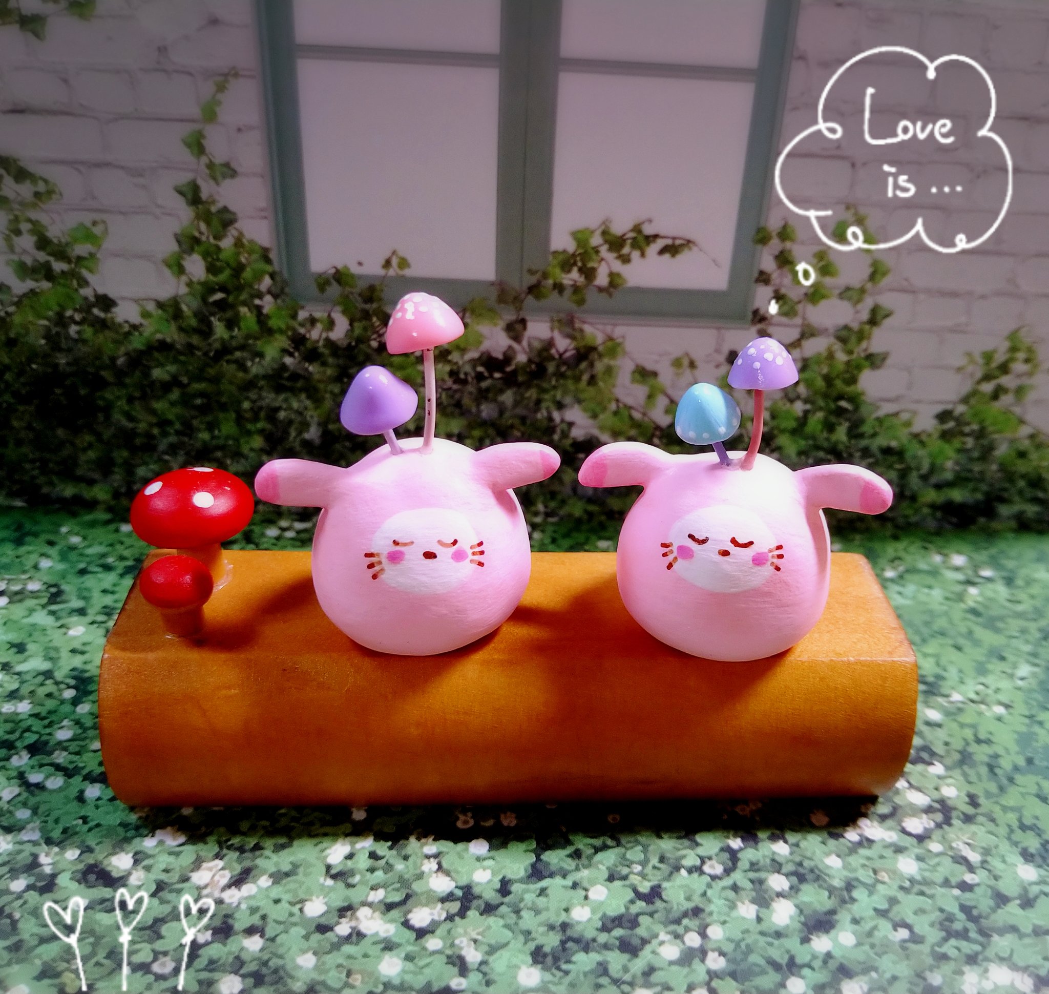 黄菜子 きのこどこのこ島 作ってみました 可愛いと思うんだけど どうでしょ イラスト より丸くて耳 がデカくなっちゃったので次はもう少しイラストに寄せよ ハンドメイド 石粉粘土 樹脂粘土 きのこっちゃ オリキャラ T Co