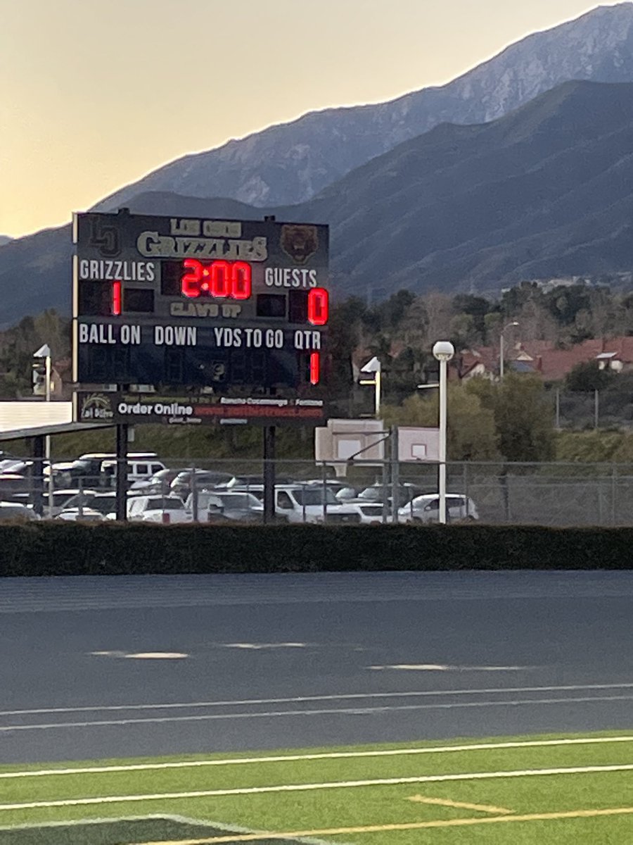 At the half Osos up 1-0 ⁦@MrsCassMorton⁩ ⁦<a href="/Grizzly_Cypher/">Eric Cypher</a>⁩