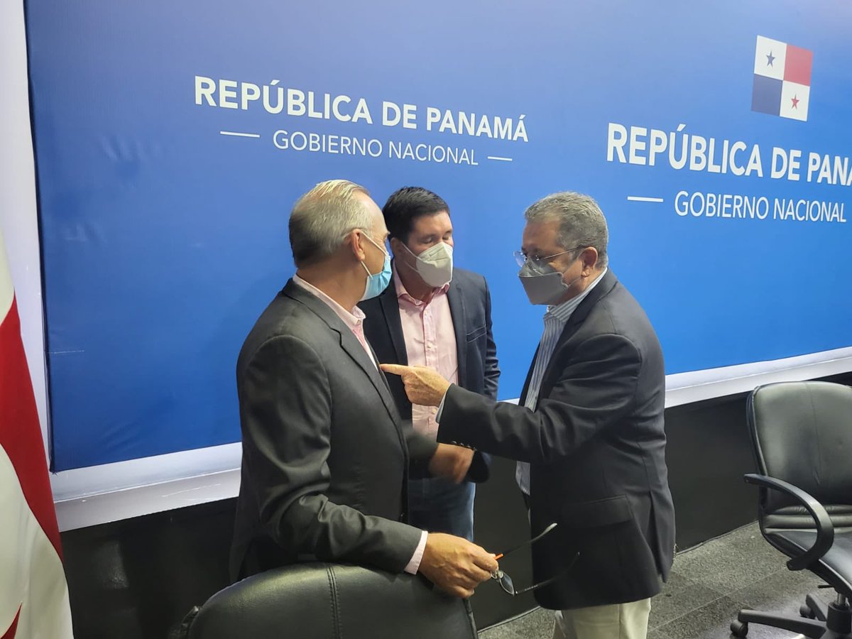 ⁦<a href="/EricBroceC7/">Eric Broce</a>⁩,⁦<a href="/batistamiguel17/">Miguel F Batista.</a>⁩,⁦<a href="/CAMTUR1/">CAMTUR - Cámara de Turismo de Guatemala</a>⁩ analizando alternativas para el manejo adecuado de las áreas protegidas e impulsar el turismo.