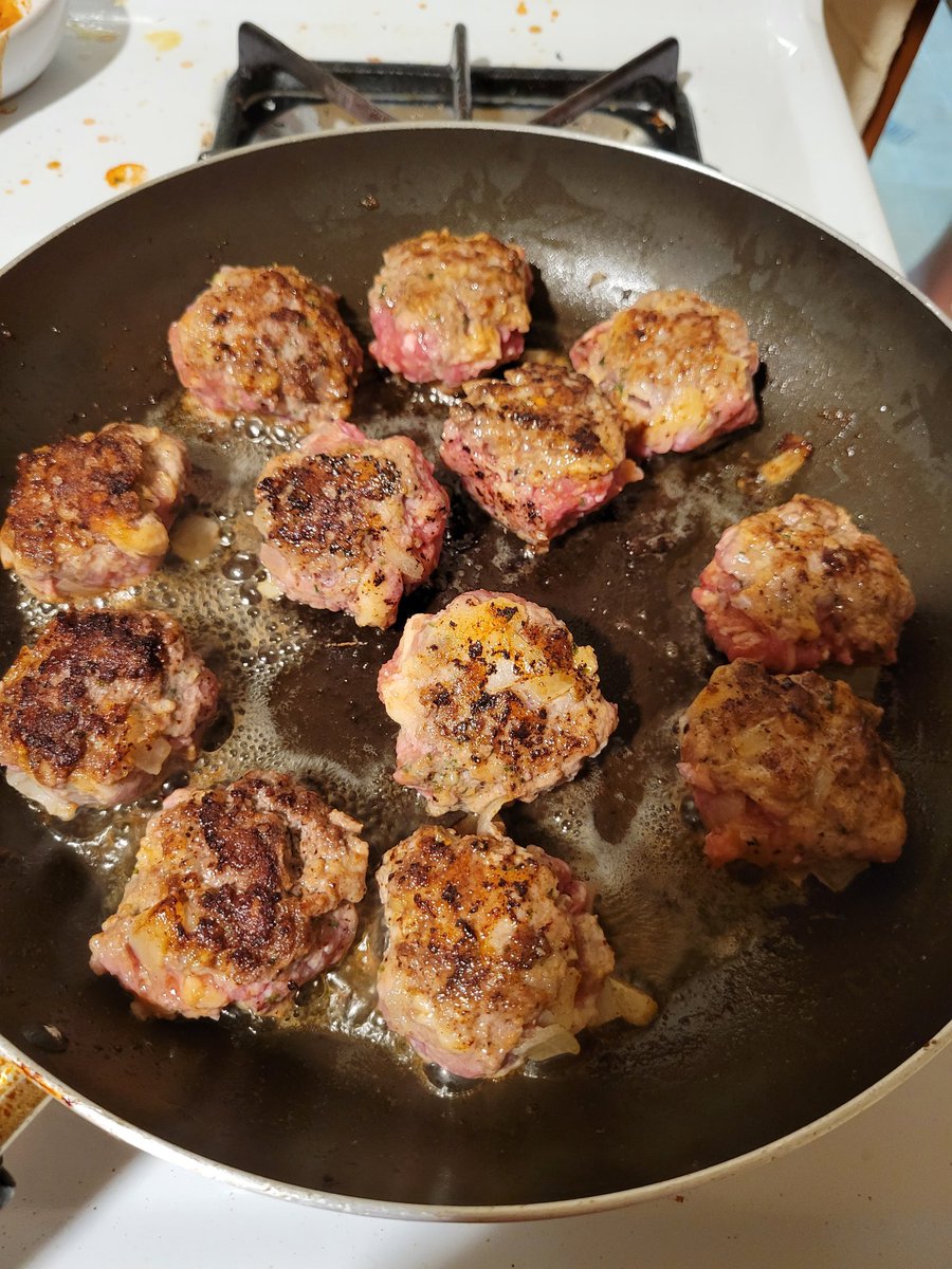 hmunstershoes's tweet image. #FoodThread

Meatballs!

Ground beef, ground pork, sweet Italian sausage (removed from casing), french bread torn into small pieces and soaked in heavy cream, salt, pepper, sauteed onions and garlic, dried parsley, oregano, and basil, grated Parmesan, and 2 eggs.