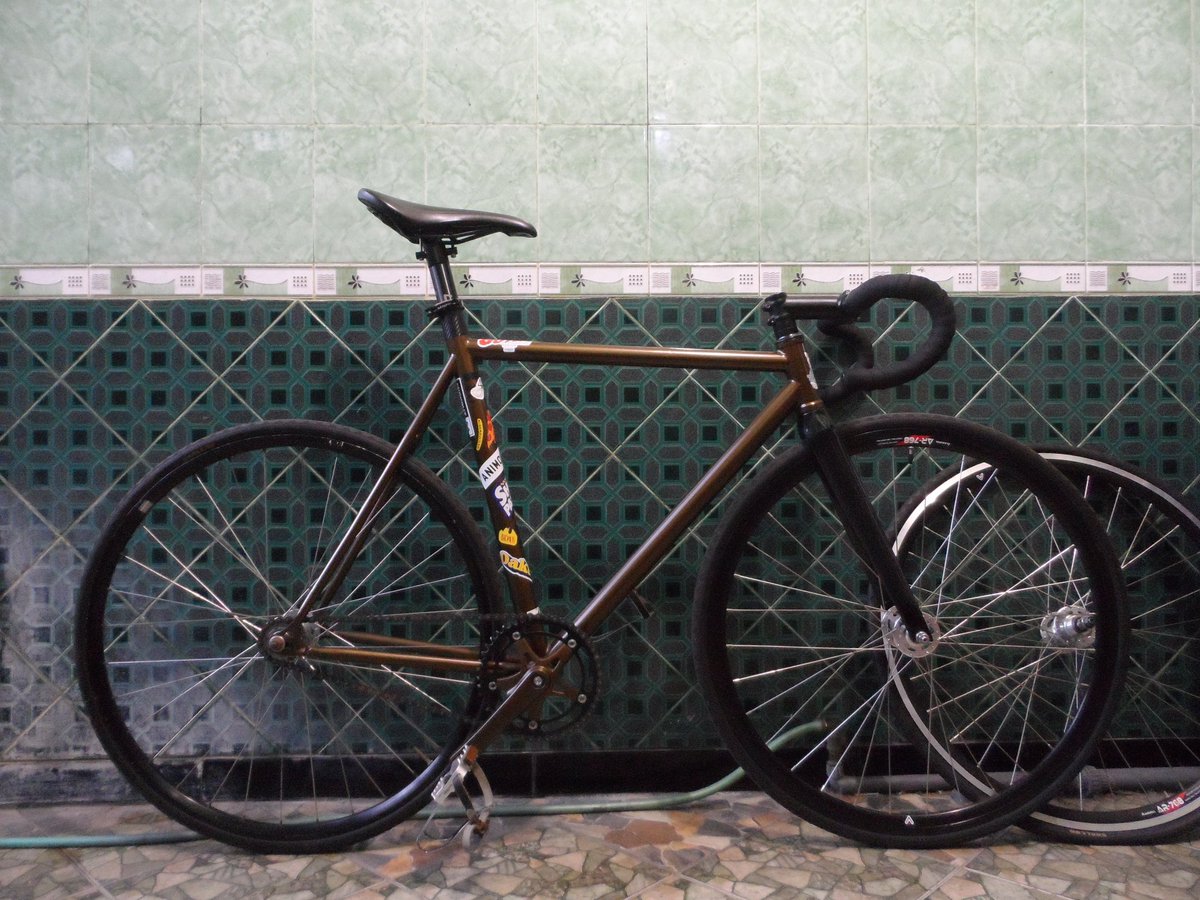 kwebasah's tweet photo. @tirta_cipeng Sapatau minat alphalabnya dijual frameset kak 🙏🏼 https://t.co/LzKye4pBoS