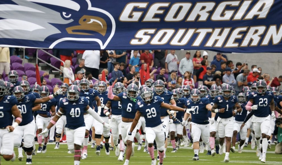 Jaylen Booker (@jaylenbooker4) on Twitter photo Blessed to Receive my first official D1 Offer to <a href="/GSAthletics_FB/">Georgia Southern Football</a>
<a href="/coachwolfe16/">Ryan Wolfe</a> <a href="/CoachKR19/">Coach Russell</a> <a href="/CoachTraywick53/">Ben Traywick</a> <a href="/CoachTob/">Coach Tobler</a> <a href="/coachalvy/">Leavy Alvarez</a> <a href="/BurgRecruiting/">Middleburg Football Recruiting</a> Blessed to Receive my first official D1 Offer to <a href="/GSAthletics_FB/">Georgia Southern Football</a>
<a href="/coachwolfe16/">Ryan Wolfe</a> <a href="/CoachKR19/">Coach Russell</a> <a href="/CoachTraywick53/">Ben Traywick</a> <a href="/CoachTob/">Coach Tobler</a> <a href="/coachalvy/">Leavy Alvarez</a> <a href="/BurgRecruiting/">Middleburg Football Recruiting</a>