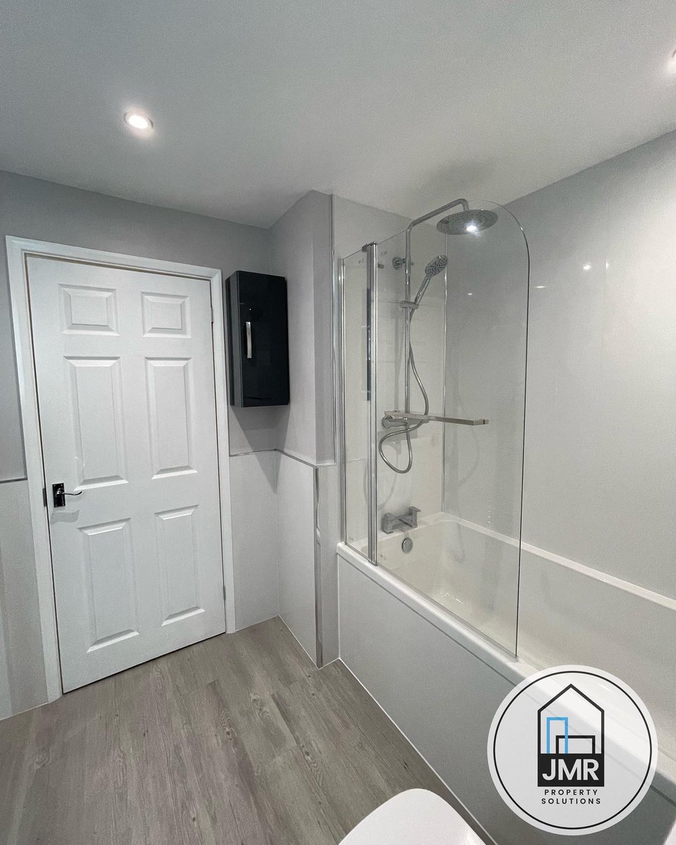 JmrProperty's tweet photo. Our most recent bathroom renovation is complete! ⭐️

If you’re looking to remodel your bathroom why not contact us via:

📧 - jmr-property@outlook.com
📞 - 02477360215/07565920294
💻 - https://t.co/YfnzDSHDwp https://t.co/8F8YEIcZoc