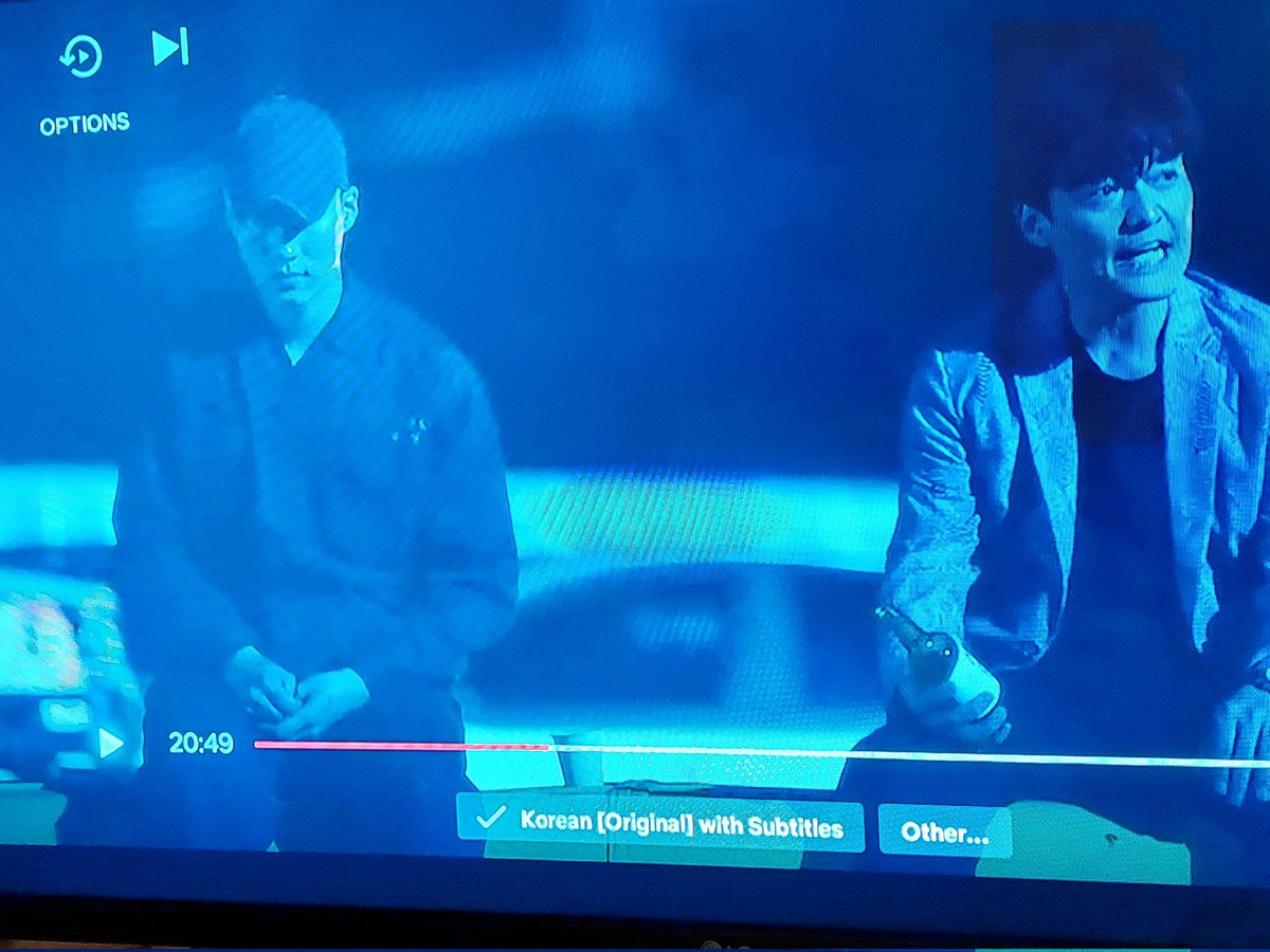Kate75piano's tweet photo. Loving the acting range in this heartbreaking scene. Vulnerable. Happy. Sad.  #LeeHongNae #이홍내 #TheUncannyCounter https://t.co/Afol1N8d9Z