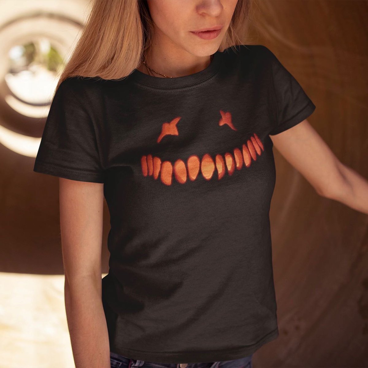 lonepineapparel's tweet photo. Wear a Costume. Hand out Treats. Never blow out a Jack O’Lantern. Always check your Candy. And last but not least... Check out our awesome Trick ‘r Treat inspired ‘Pumpkin Face' Tee! 

https://t.co/0lUL7frTgy

#trickrtreat #tricketreatmovie #sam #samhain
#halloween https://t.co/PKwEtm3jfQ