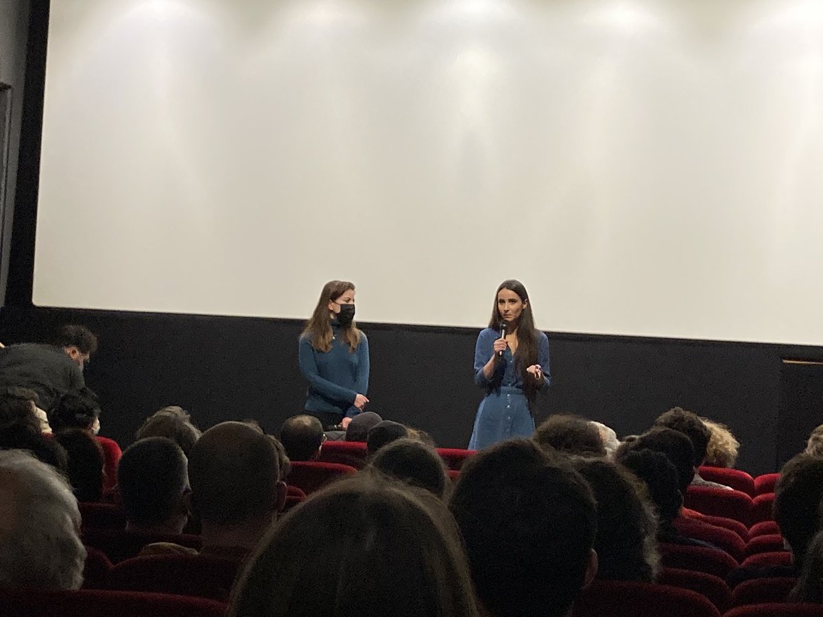 Imenhab's tweet image. Ce soir j’ai été voir #Unpeuple, un documentaire poignant qui donne la parole aux gilets jaunes (principalement de Chartres), et met en avant la dignité de beaucoup d’entre-elles/eux. Actuellement en salles, à voir pour mieux analyser, 3 ans après.