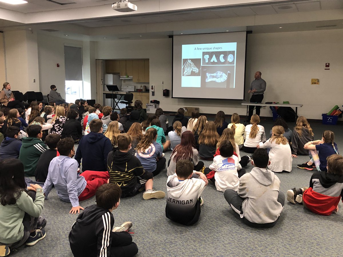 KlostermanMegan's tweet photo. 6th graders enjoyed having a guest speaker for a real world connection to our mineral unit. @IHMiddle #ihpromise https://t.co/whU5kX1SFD
