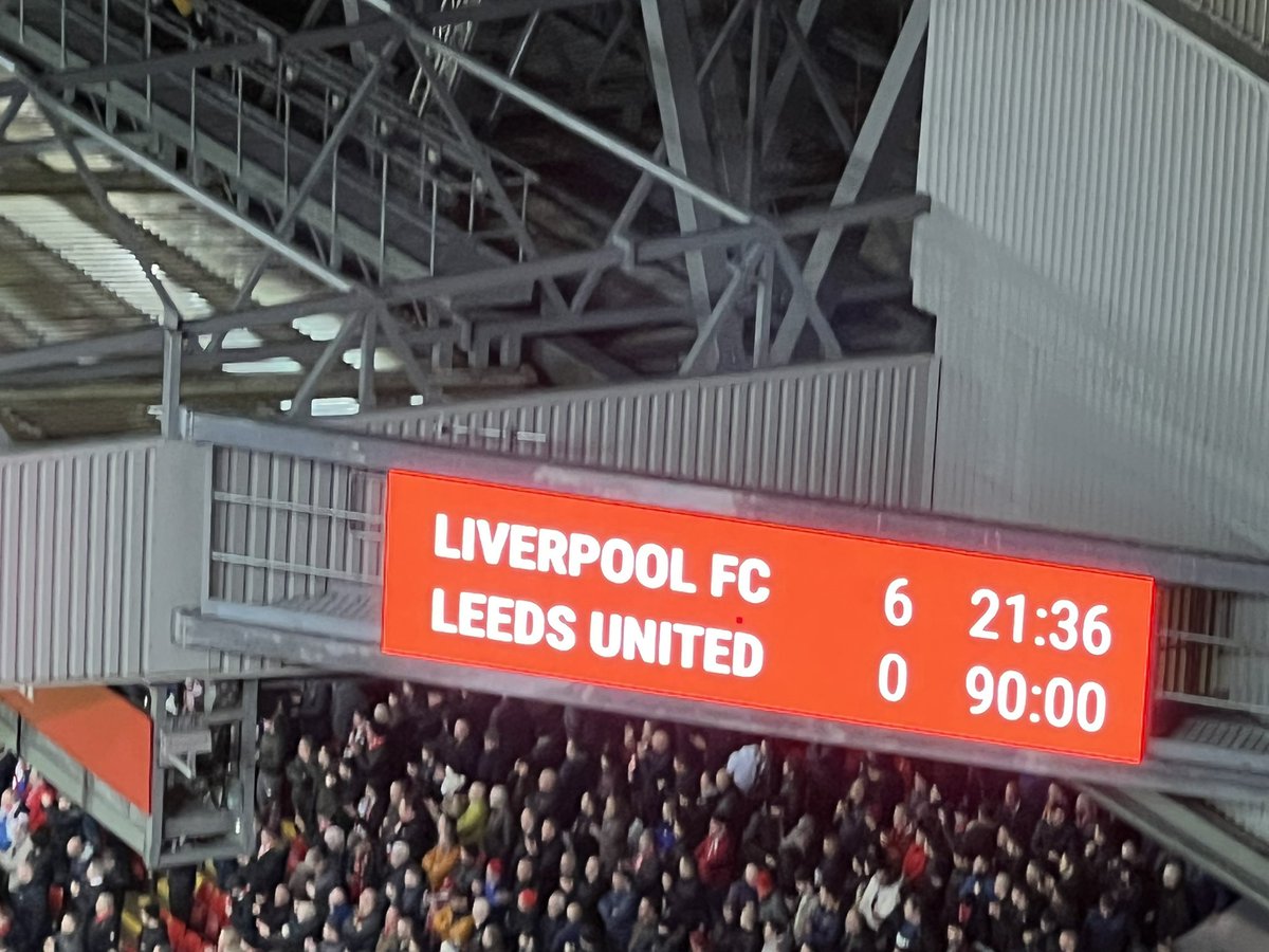 connphill2's tweet photo. Not a bad game to go to! Thanks to @all4tixs for the tickets! 🤝 ⚽️ https://t.co/JlS4Ia14cU