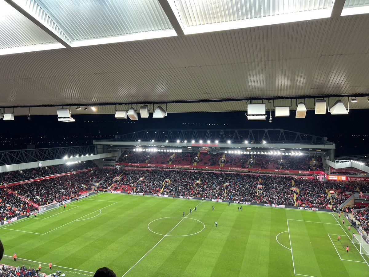 connphill2's tweet photo. Not a bad game to go to! Thanks to @all4tixs for the tickets! 🤝 ⚽️ https://t.co/JlS4Ia14cU