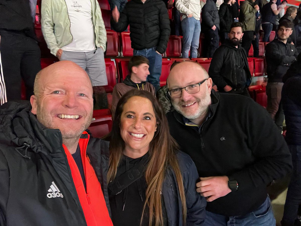 MissKDavey's tweet photo. Love a late goal! First euro away in two years. Amazing to catch up with some old friends and enjoy the sunshine. Definitely paying for it with my back but worth it for that atmosphere #RedTilDead #RedsOnTour #FootballFamily ❤⚽️❤ https://t.co/JPVWERpbVB