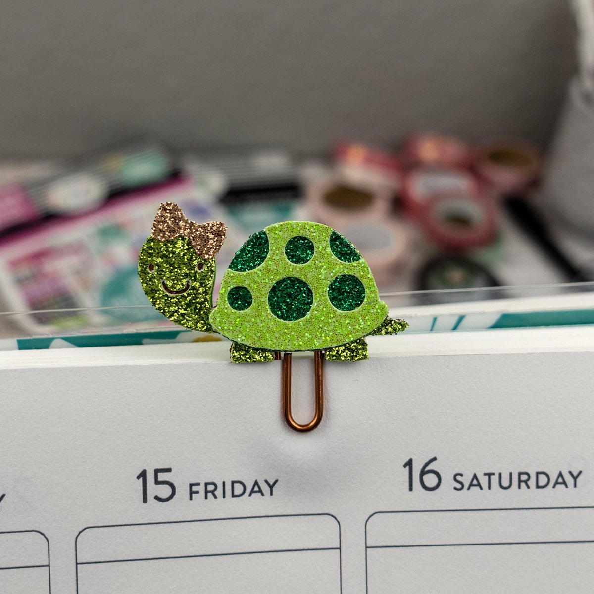 Sneak peek of this cute little turtle! Goes in the shop Friday at 7 am CST! 

#turtle #paperclips #erincondrenlifeplanner #thehappyplanner #plannercommunity #plans #planner