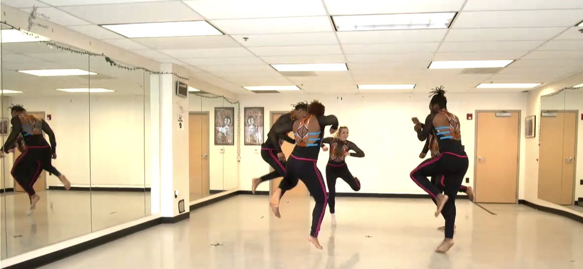 KellyofKansas's tweet photo. ✨Live✨ event today for KUMC to celebrate African American history and culture - portrayed thru modern dance by Friends of Alvin Ailey dancers! 👏🏻 https://t.co/Rax3jNl2Kg