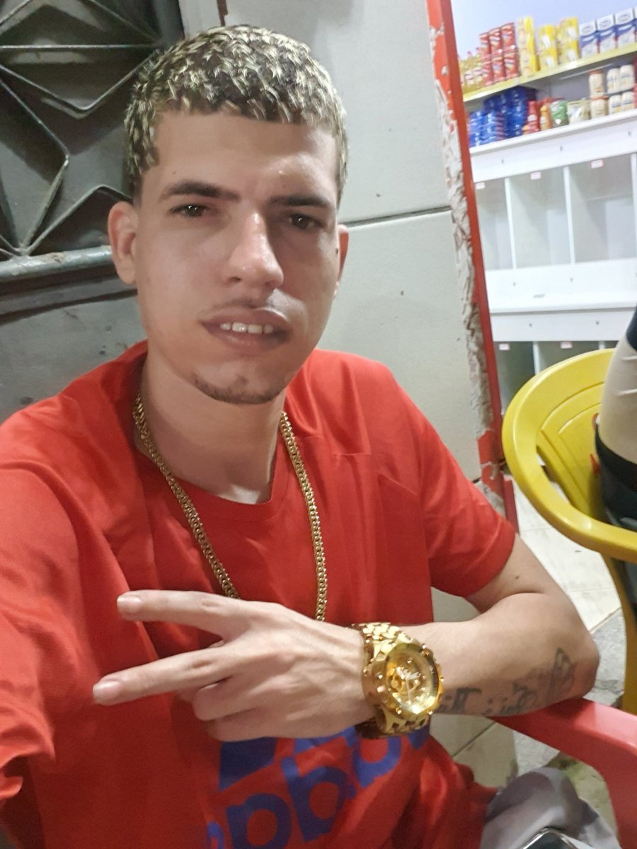thiagokemilly's tweet photo. Vivendo uma vida de rei https://t.co/Fz9xuSoBvs