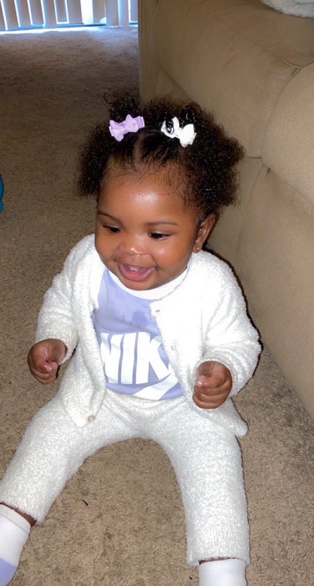 Astoldbyshook's tweet image. My girl 💜