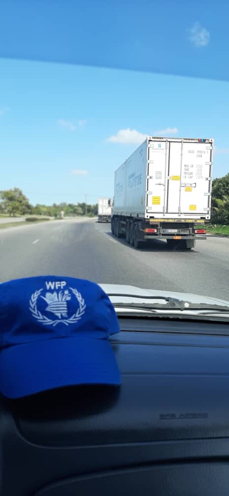 WFP_Cuba's tweet photo. La entrega de estos recursos (4 contenedores y 2 camiones refrigerados, y otros insumos) forma parte del apoyo integral del #PMACuba para asistir la respuesta de Cuba a la pandemia de la #COVID19 https://t.co/z6oq13YDEH