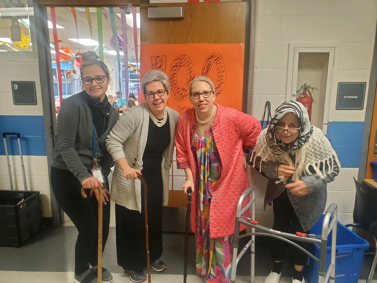 RachelPoe8's tweet photo. Happy 100s Day!
@CoolidgeCougars #LivoniaPride https://t.co/wJUMLwZbwU