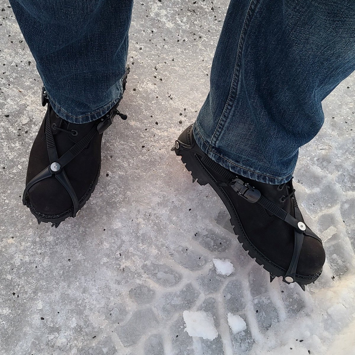jonathanjstone0's tweet photo. Welp! Time to break these out. #PlanetHoth #IcePlanet #welcometocanada🇨🇦 https://t.co/sPB7wEi7of