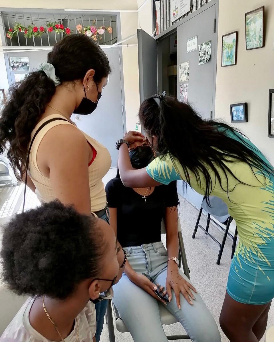 mucec_org's tweet photo. Taller de pestañas en MUCEC 💗✨
*************************************************
#beauty #proyectomucec #colon https://t.co/ljeqimrVRR