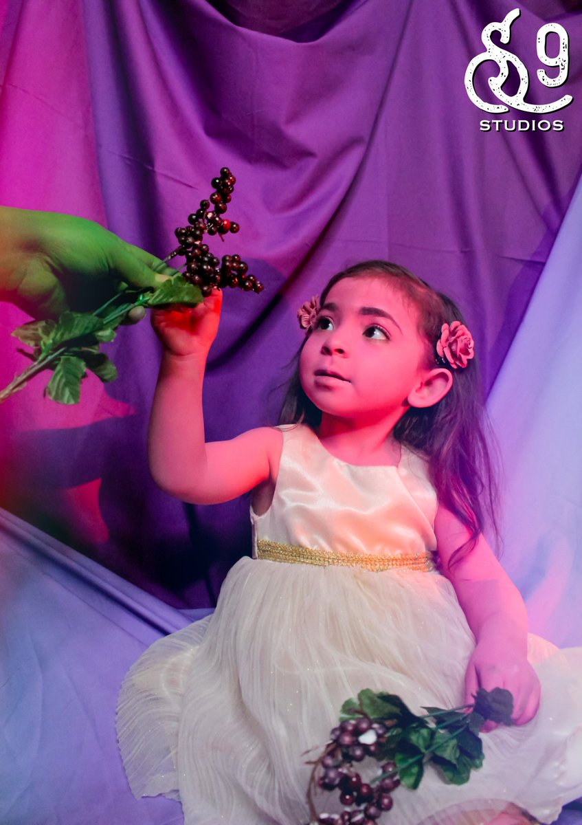 Satur9Studios's tweet photo. "Oh, Honey, you're going to be such a good role model for other girls."
Mini Persephone: @digitalbean_
Photographer/ Editing: @CollectNsnap and @eothen7
Makeup/ Body Paint: @digitalbean_
Based of @usedbandaid story
#saturninestudios #persophone #loreolympus #olympus #pink #kore https://t.co/zNtvwF41la