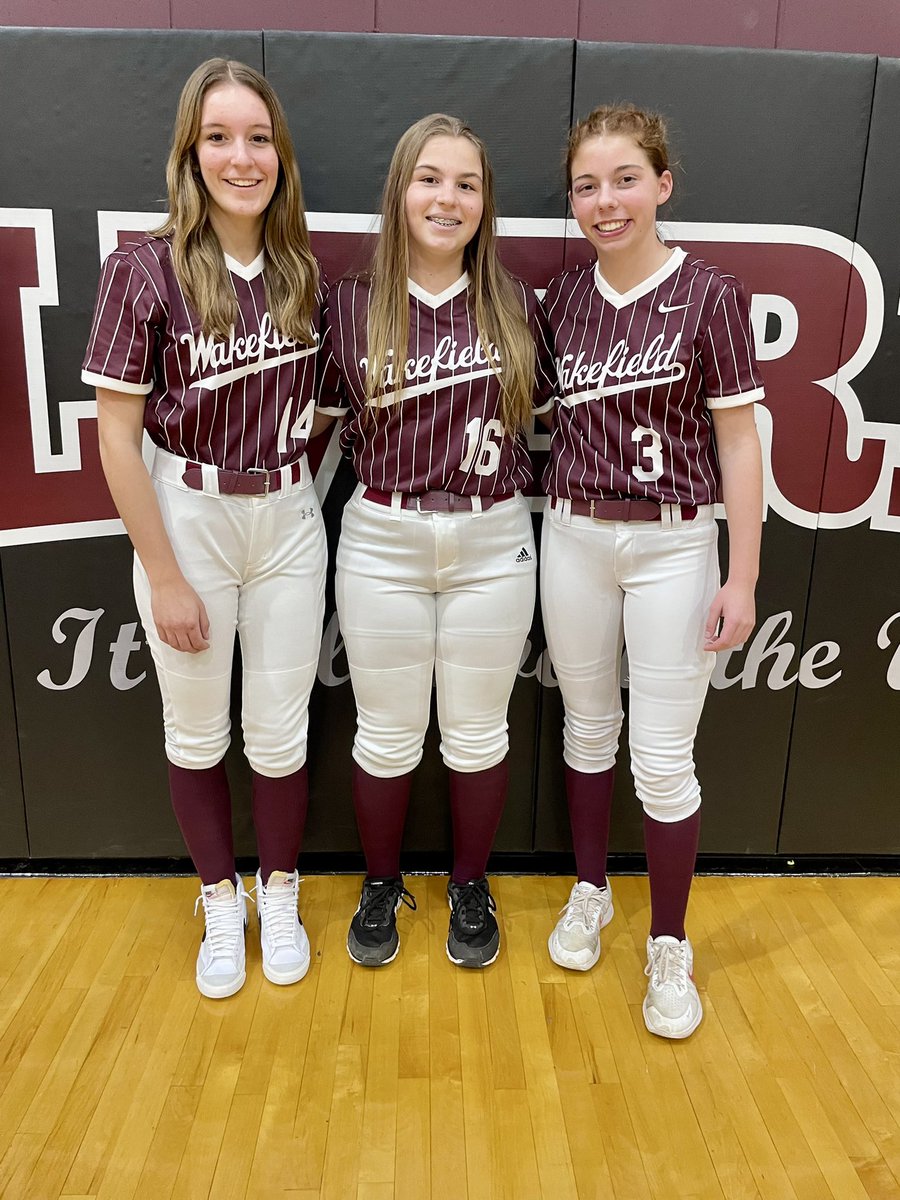 RiehleBrianna's tweet photo. YEAR 1!! can’t wait to start playing with these girls. #2D4M #triplethreat @wolverine_sball https://t.co/IV8Xw4erZf