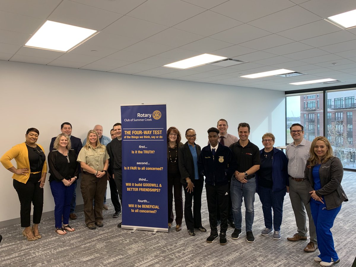 Had an awesome meeting with the Summer Creek Rotary club yesterday thanking them for purchasing Traevon’s pig in the freezer sale. #CommunityEngagement #BuildingRelationships ⁦<a href="/HumbleISD_CTE/">Humble ISD CTE</a>⁩ ⁦<a href="/HumbleISD_SCHS/">Summer Creek High</a>⁩