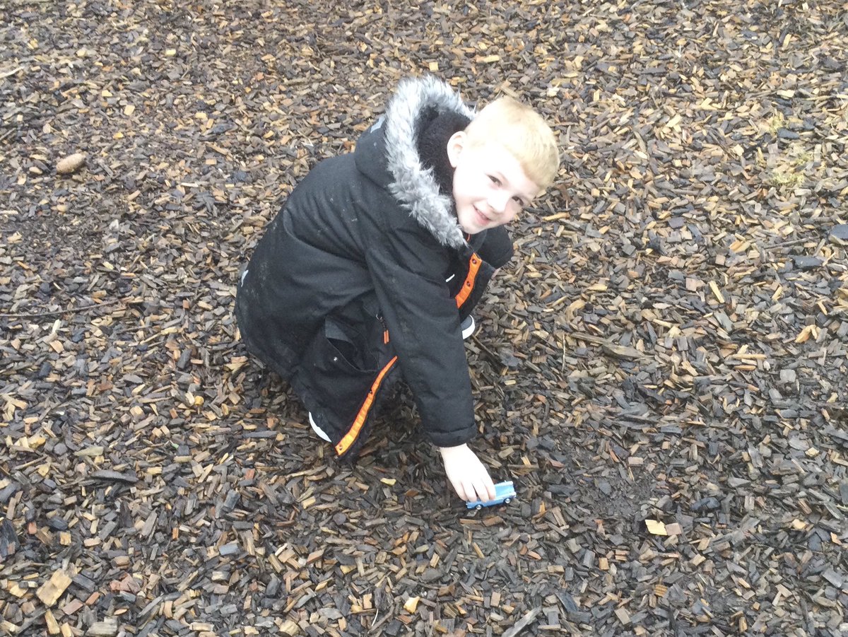 GatesPuffin's tweet photo. Today we started our new DT learning about Mechanisms. The children enjoyed exploring how vehicles moved on rough surfaces ready to construct their own moon buggy prototypes. #TheGatesDT #KS1stem #moonbuggies. https://t.co/ukkBSJ6AmN