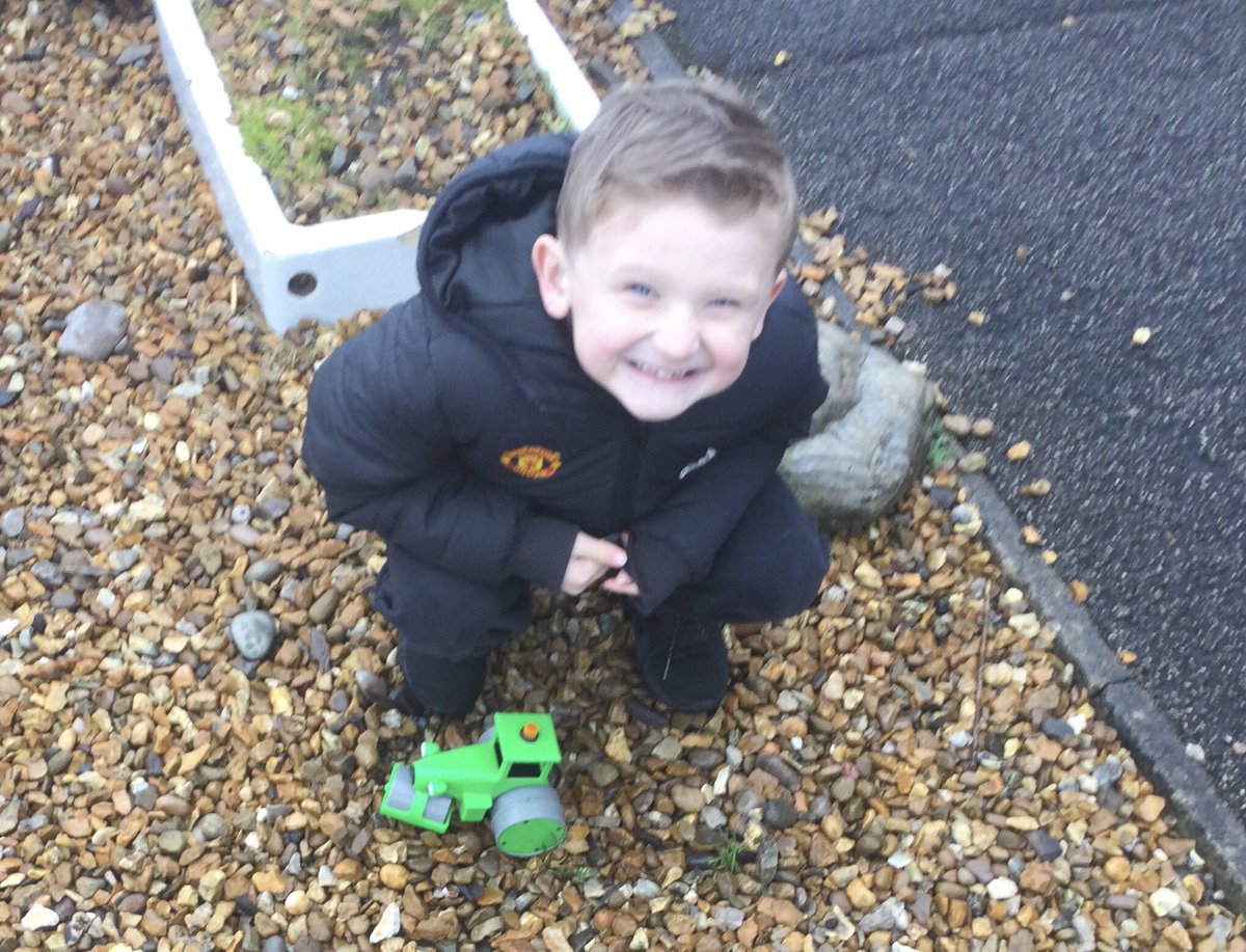 GatesPuffin's tweet photo. Today we started our new DT learning about Mechanisms. The children enjoyed exploring how vehicles moved on rough surfaces ready to construct their own moon buggy prototypes. #TheGatesDT #KS1stem #moonbuggies. https://t.co/ukkBSJ6AmN
