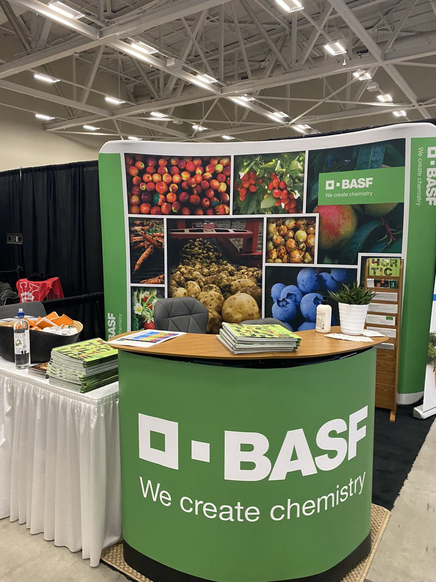 chelsea_beyer's tweet photo. Great first day of #ofvc2022! Excited to see more friendly faces tomorrow - make sure to stop by to say hello & grab some goodies! ππππ
π₯π₯π«π https://t.co/eqp45qVqo4