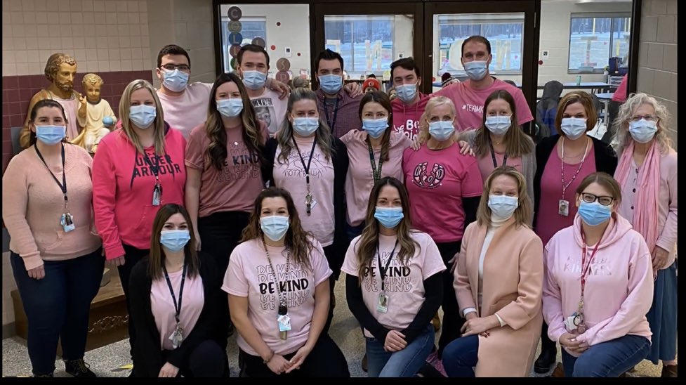 mrcicchelli's tweet photo. #pinkshirtday #sccdsb @StJosephCorCS https://t.co/1x04Dw2rct