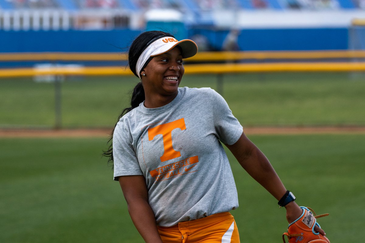 Vol_Softball's tweet photo. 📍 Wild Wild West

Six games on deck this week in Palm Springs, CA. https://t.co/tFabHJ2NrF