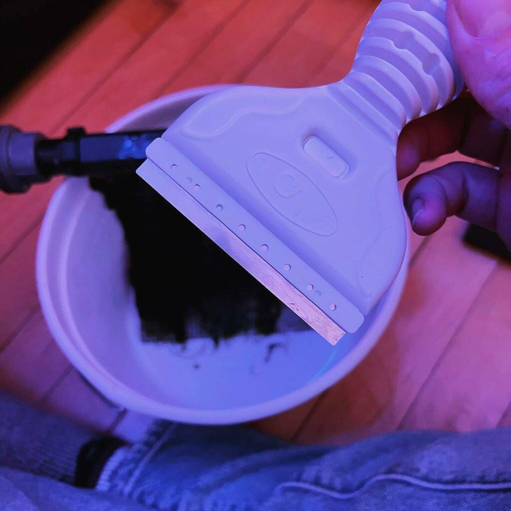 ContinuumAqua's tweet photo. Thanks for your using the Aquablade @bthefountain 

“I LOVE my #clearwaterscrubbers!!! It is the better way to filter your tank!!! I got smart and pulled out my #continuumaquatics scraper and a small bucket to clean the screen. It makes cleaning better t… https://t.co/peVI3RMAyS https://t.co/Ws0d60aHAh