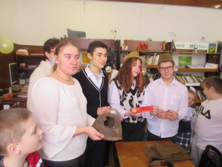 lisova_2009's tweet photo. Игровая программа сотрудников Быковской и Дедиловской  сельских библиотек "Гордится армией страна" https://t.co/OMmj0iZ95u