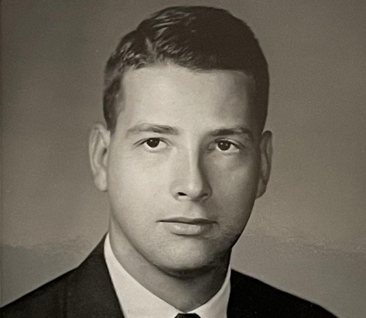 SalisburyU's tweet image. George E. Miles understood the value of higher education. Now, his legacy lives on in area students, thanks to gifts from his estate for area colleges, including $3.3M to SU. The gift supports scholarships &amp;amp; financial aid, said @presidentwight. Read more: ow.ly/5XNo50I2QA4