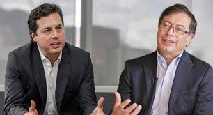 El Electoral Colombia (@eleccionescolom) on Twitter photo #ATENCION
En segunda vuelta por quién votaría?
🔃 Gustavo Petro <a href="/petrogustavo/">Gustavo Petro</a>
♥️ Juan Manuel Galan <a href="/juanmanuelgalan/">Juan Manuel Galán</a> #ATENCION
En segunda vuelta por quién votaría?
🔃 Gustavo Petro <a href="/petrogustavo/">Gustavo Petro</a>
♥️ Juan Manuel Galan <a href="/juanmanuelgalan/">Juan Manuel Galán</a>