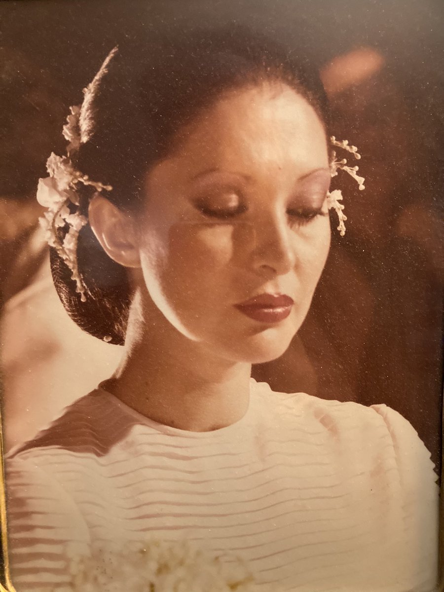 Matolas's tweet image. La mia bellissima, fantastica, forte e piena di energia e sorrisi, mamma non c’è più.
Mi mancherai infinitamente e in un modo incredibile. Spero di averti reso orgogliosa sempre di me.
Dacci la forza e proteggici sempre 💚