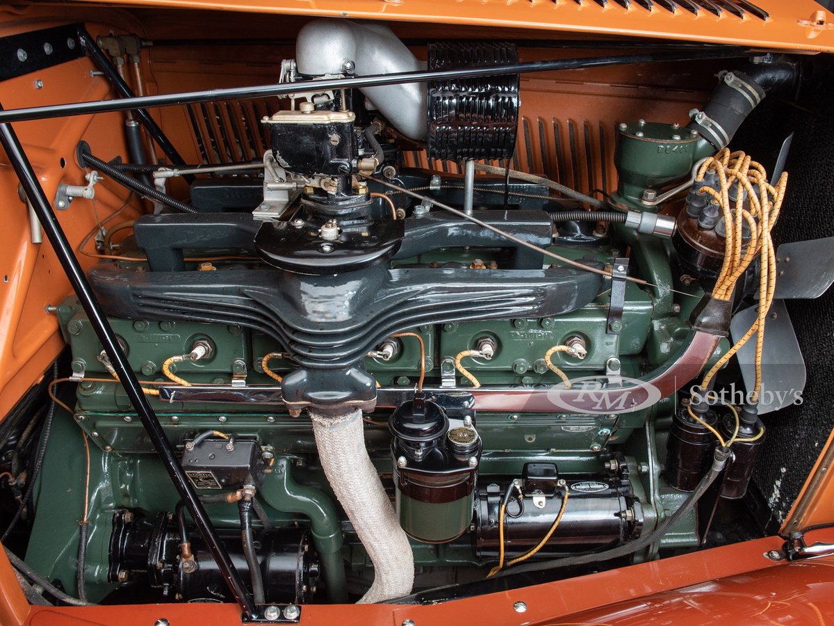 UltimativCars's tweet photo. #AmeliaIsland2022
The #Auburn #Model12 (1932-34) has made in a total of 23,953 units (1932: 11,145; 1933: 5,038; 1934: 7,770).
This #Phaeton #Sedan was exclusively available in 1933, of which only 68 units have been produced.
It is estimated at $250-300k|£185-220k|220-265k €. https://t.co/KCdm8lRwy4