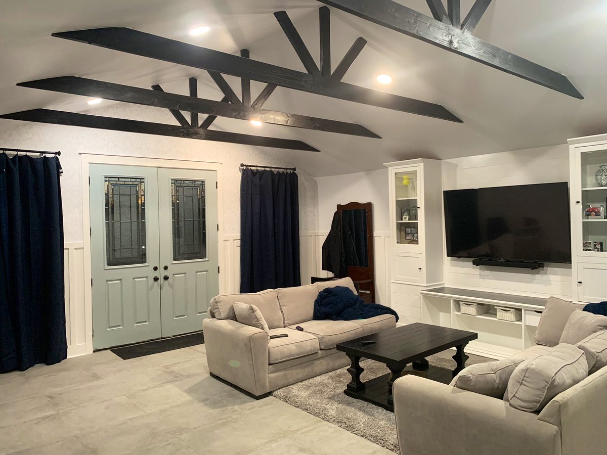 Stones_McCoy's tweet photo. Finally finished my new living room! Well, finished it a while ago but been too tired to post anything lol! #ContractorStones https://t.co/Ctm8JwdVHw