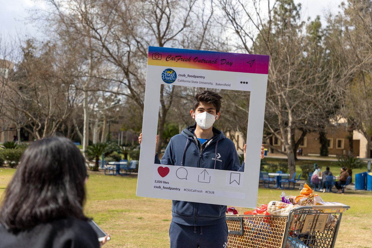 CSUBakersfield's tweet image. #WednesdayVibes during #CalFreshWeek 😎✅

Today, our CSUB #BasicNeeds team hosted a #CalFresh pre-screening and resource fair during `Runner Hour.

If you missed the resource fair, connect with @CsubFood or apply for CalFresh here: getcalfresh.org 

#StudentSuccess