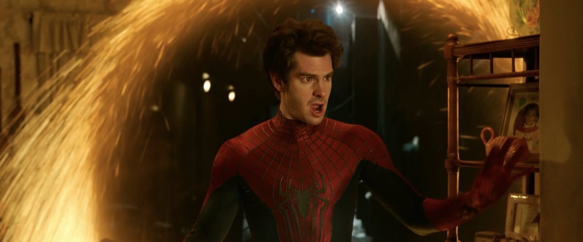 SpiderManBRA's tweet photo. Agora não tem que usar foto do cinema, amém! https://t.co/o0BH4I0QqO