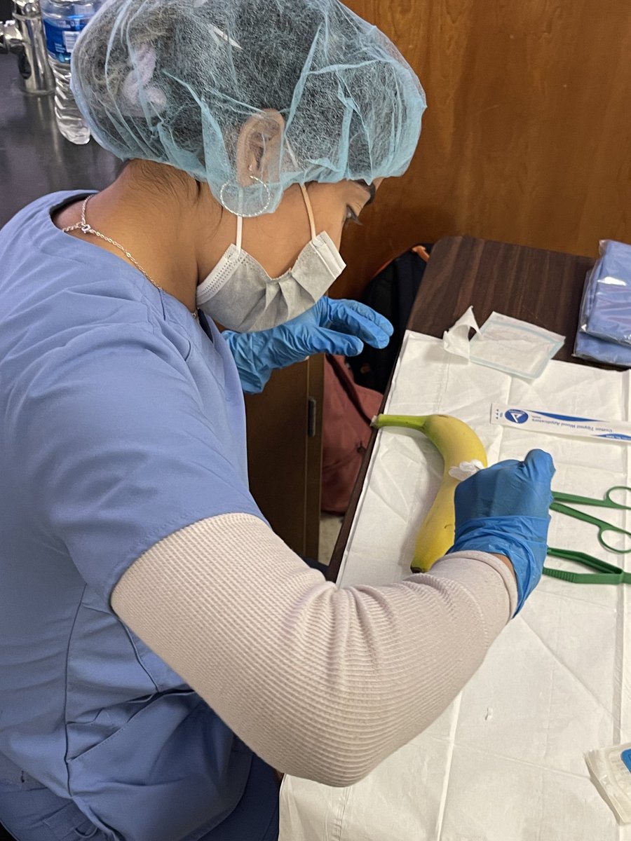 FArmendariz_SHS's tweet photo. What fun is practicing our suture removal skills without learning how to suture first? โฆ@socorrohpa_20โฉ #futurema https://t.co/3LayZlRlst