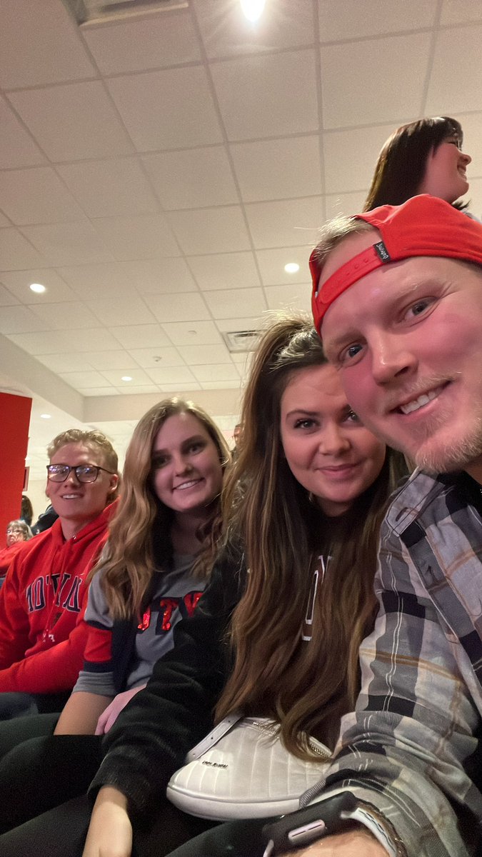 SethStiefel's tweet photo. Go flyers!! Noah’s first flyers game!! #dayton6th https://t.co/87EQ65GMBo