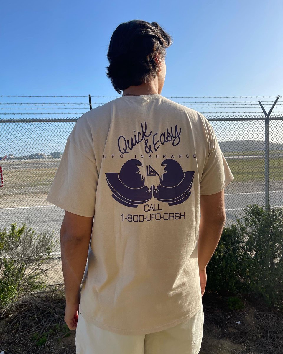 eclipseclothing's tweet photo. https://t.co/99EkNR9Dqr new tees.    #ufo #insurance #space #losangeles #losalienges #LA #spacex #alien https://t.co/Hvftt8spZy