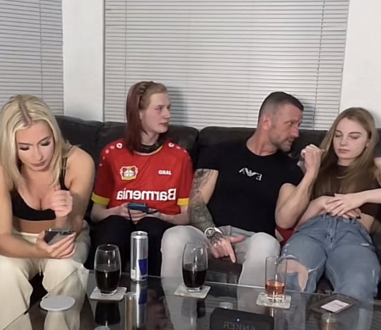 Jenko_2003's tweet image. New Gogglebox looks shit