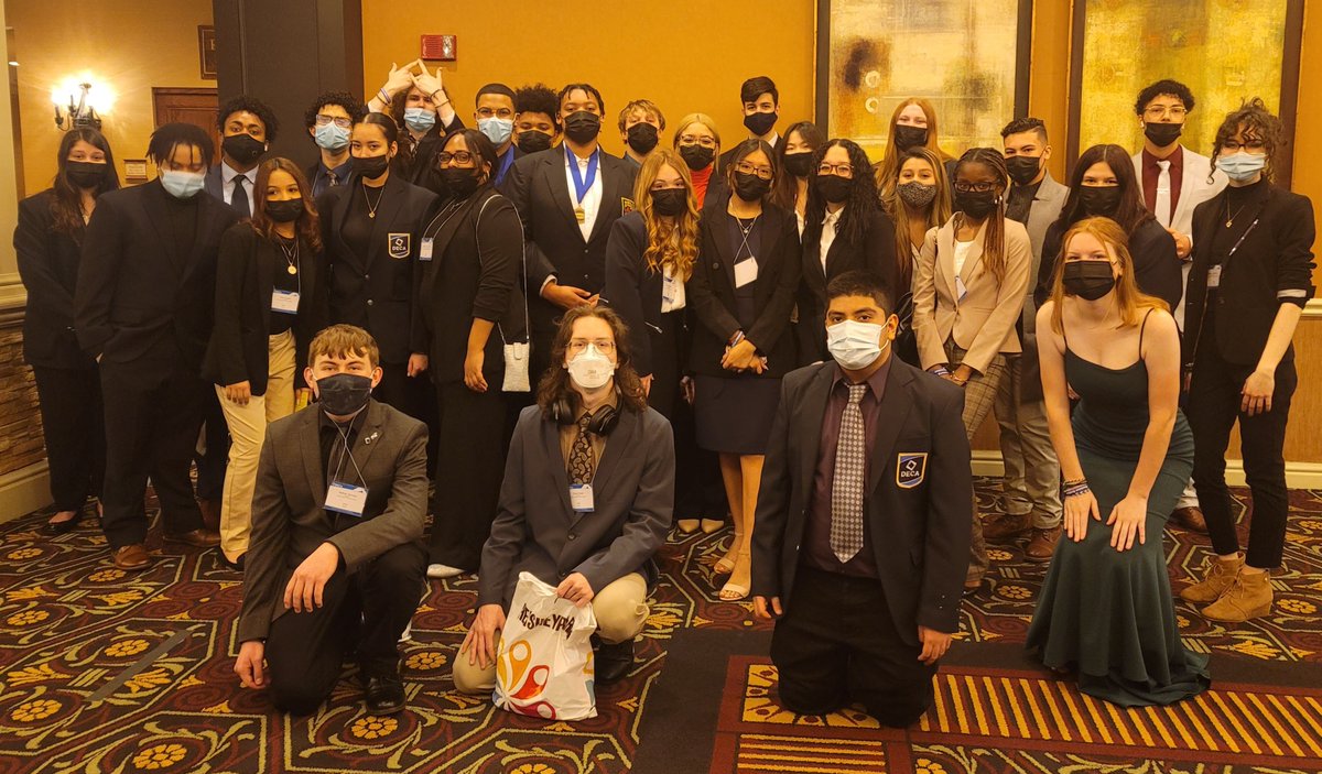 LehighCTI's tweet photo. Members of LCTI’s DECA chapter looked fab at last weekend’s Pennsylvania State Career Development Conference! #mylcti #deca #limitless @lehighdecapa https://t.co/KAIS8h5whq