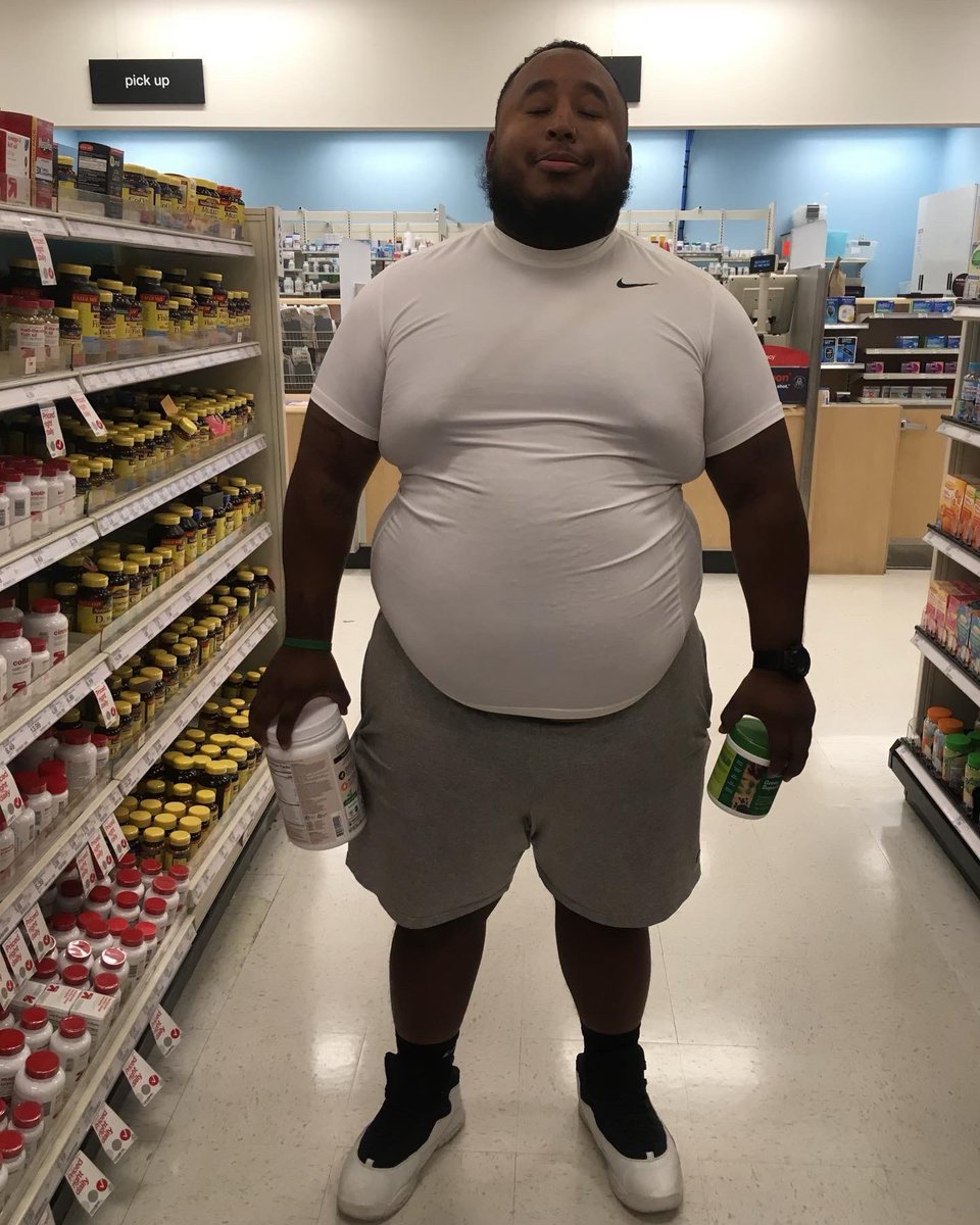 JBoogie44_MMA's tweet photo. I don’t post much pics on Twitter, but for those who haven’t seen my pics. Almost 2 years, same shirt https://t.co/XI2aXYDTiN