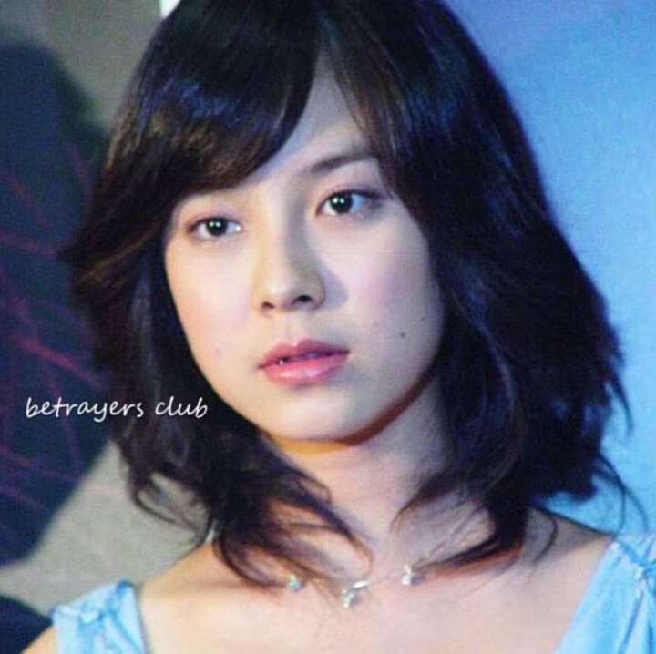 kimshayne04's tweet photo. 20 yrs old mongji still the same beauty of 40 yrs old mongji dude 

#SongJiHyo #송지효 https://t.co/oJxbyyFDdp