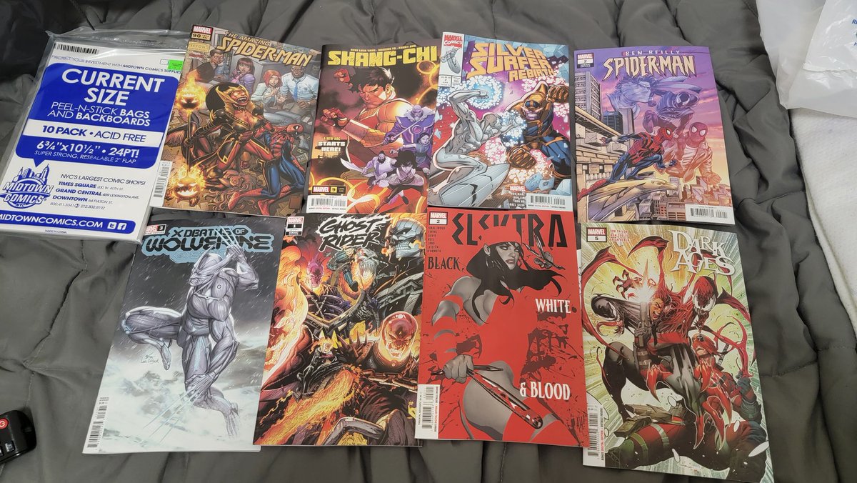 TheMtVernonKid's tweet photo. My @marvel comic pull courtesy of my comic place @midtowncomics 

#comicbooks 
#marvelcomics 
#geek4life https://t.co/YnMwS3JYgZ