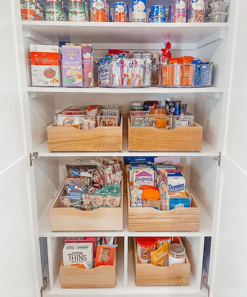 iDLiveSimply's tweet photo. Tip: Plan your pantry before filling the bins! Swipe to see the process π
#MyiDesign #iDLiveSimply https://t.co/DCQjMYlNr2