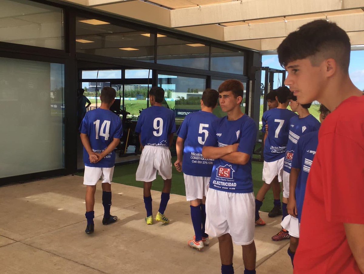 Imágenes del entrenamiento de hoy disputado en el Complejo de Montevideo City Torque. Muchas gracias a dicho club por la invitación.